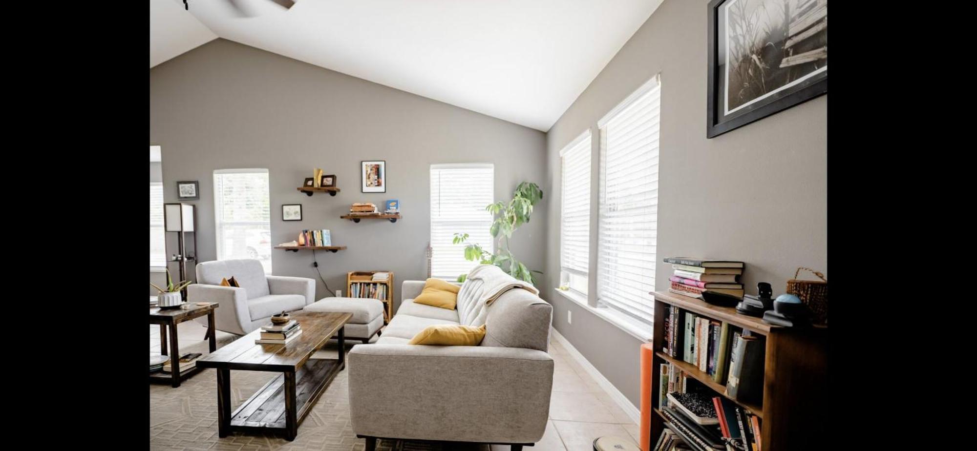 Family Friendly In Walking District, 5 Minutes From *